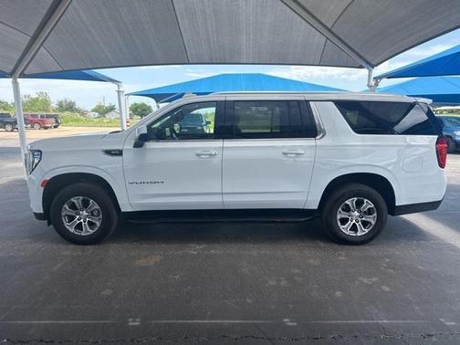2024 GMC Yukon XL SLE
