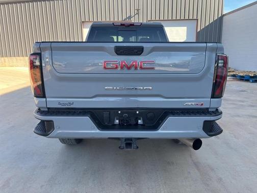 2025 GMC Sierra 2500 AT4