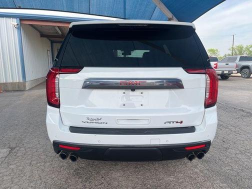 2024 GMC Yukon AT4