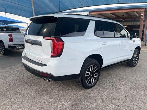 2024 GMC Yukon AT4