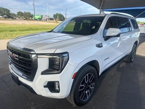 2023 GMC Yukon XL AT4
