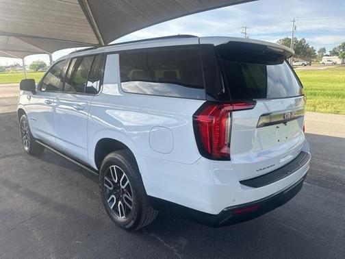 2023 GMC Yukon XL AT4