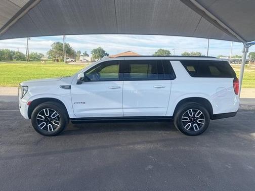 2023 GMC Yukon XL AT4