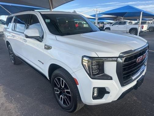 2023 GMC Yukon XL AT4