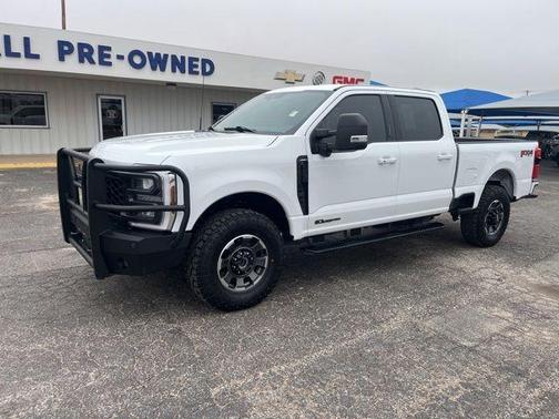 Oxford White 2024 Ford F-250 Lariat