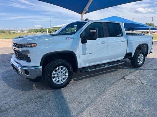 Summit White 2024 Chevrolet Silverado 2500 LT