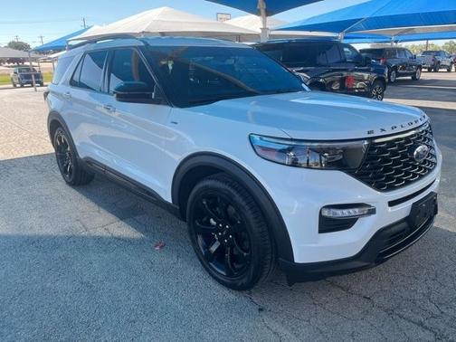2024 Ford Explorer ST-Line