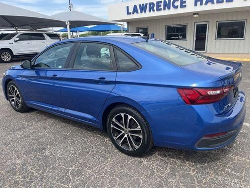 Rising Blue Metallic 2022 Volkswagen Jetta 1.5T Sport