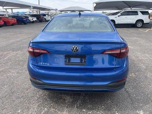 Rising Blue Metallic 2022 Volkswagen Jetta 1.5T Sport