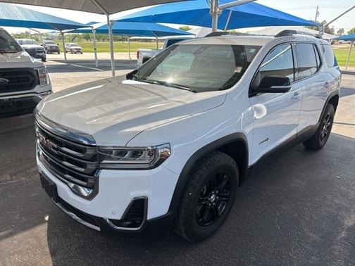 2023 GMC Acadia AT4