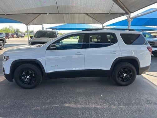 2023 GMC Acadia AT4