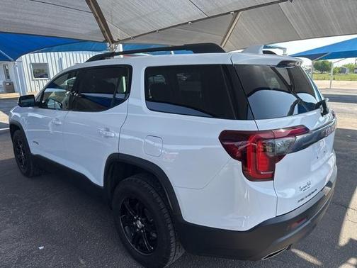 2023 GMC Acadia AT4