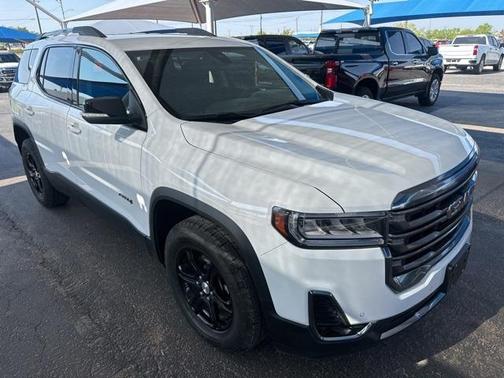 2023 GMC Acadia AT4