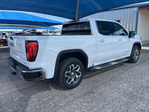 Summit White 2023 GMC Sierra 1500 SLT