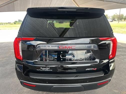2023 GMC Yukon AT4