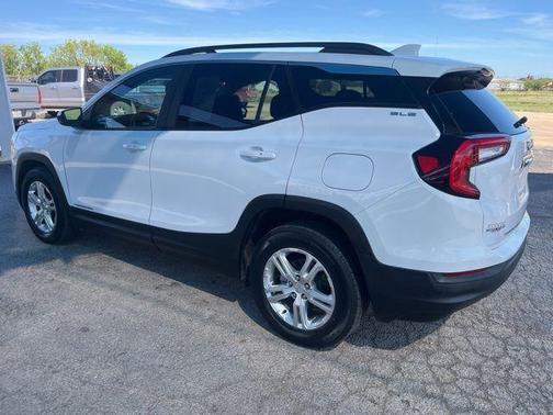 Summit White 2022 GMC Terrain SLE