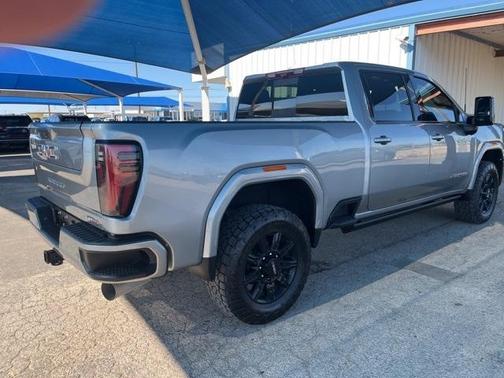 2024 GMC Sierra 2500 AT4