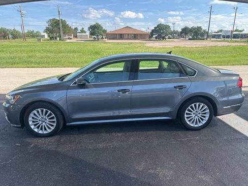 2016 Volkswagen Passat 1.8T SE