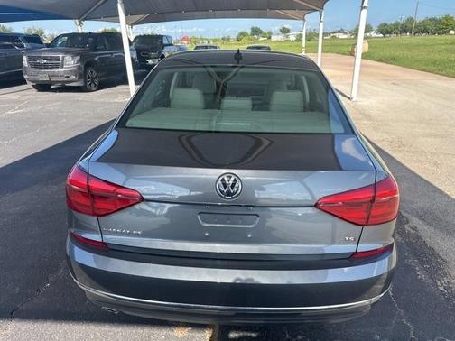 2016 Volkswagen Passat 1.8T SE