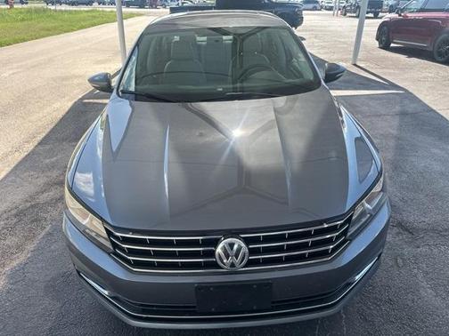 2016 Volkswagen Passat 1.8T SE