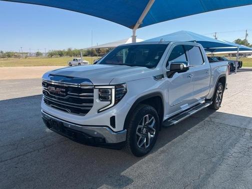 2024 GMC Sierra 1500 SLT