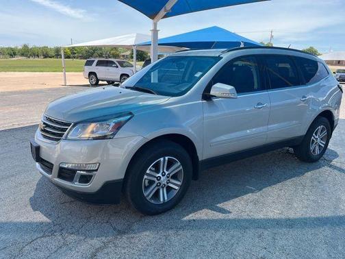 Champagne Silver 2017 Chevrolet Traverse 1LT