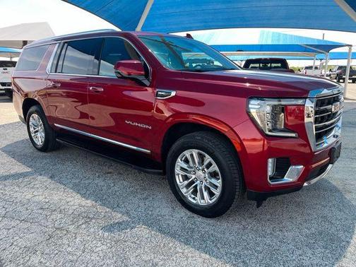 Cayenne Red 2022 GMC Yukon XL SLT