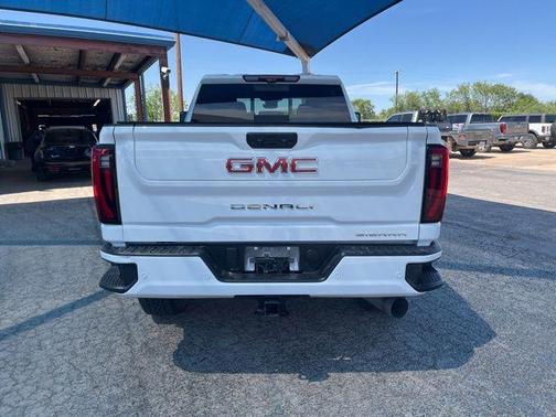 Summit White 2025 GMC Sierra 2500 Denali