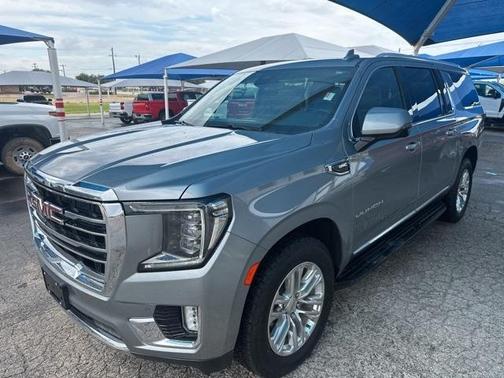 2023 GMC Yukon XL SLT