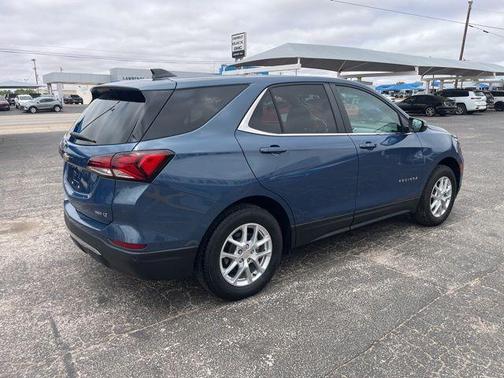 Lakeshore Blue 2024 Chevrolet Equinox LT