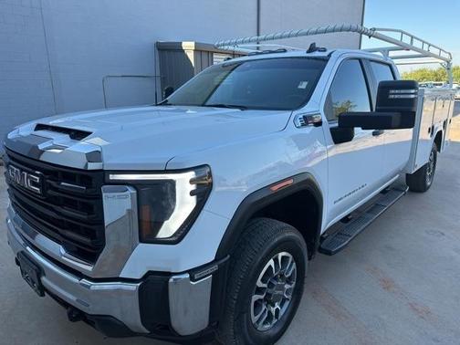 2024 GMC Sierra 3500 Pro