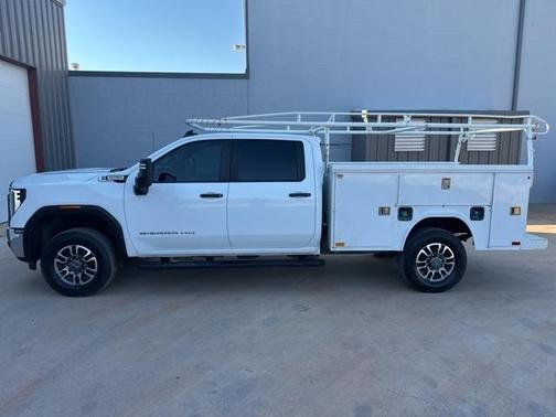 2024 GMC Sierra 3500 Pro
