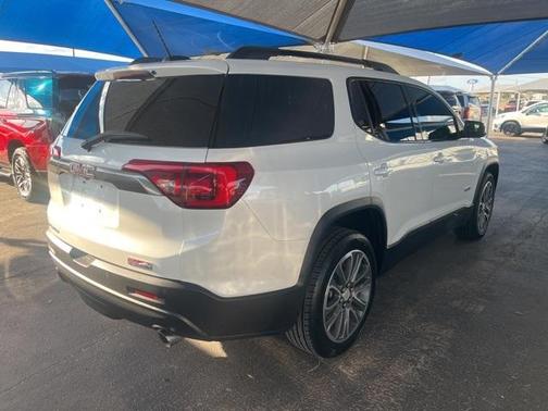 2017 GMC Acadia SLT-1