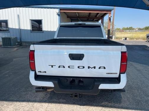 2025 Toyota Tacoma Hybrid TRD