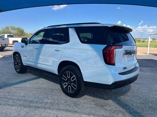 Summit White 2021 GMC Yukon AT4