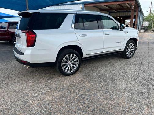 White Frost 2022 GMC Yukon Denali
