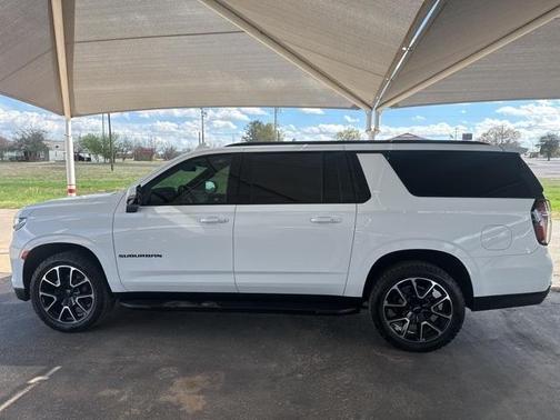 2022 Chevrolet Suburban RST