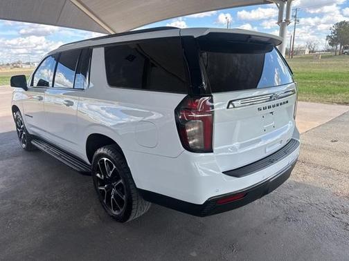 2022 Chevrolet Suburban RST