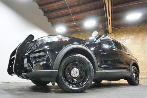 Black 2022 Ford Utility Police Interceptor Base