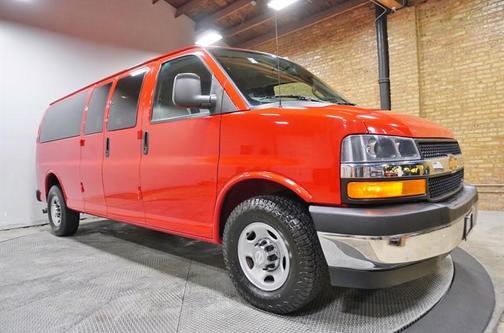 2017 Chevrolet Express 3500 LT