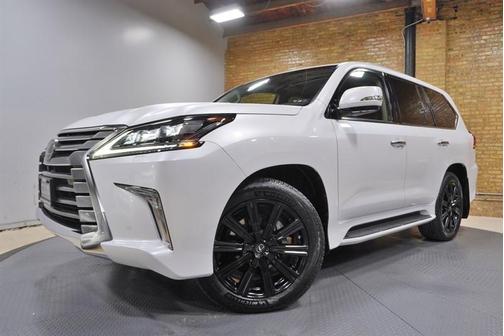 2019 Lexus LX 570 THREE-ROW-W/REAR ENTERTAINMENT SYTEM