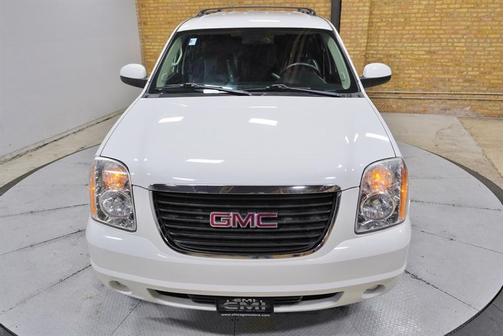 2011 GMC Yukon XL 2500 SLE