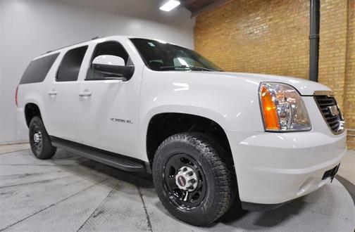 2011 GMC Yukon XL 2500 SLE