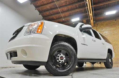 2011 GMC Yukon XL 2500 SLE
