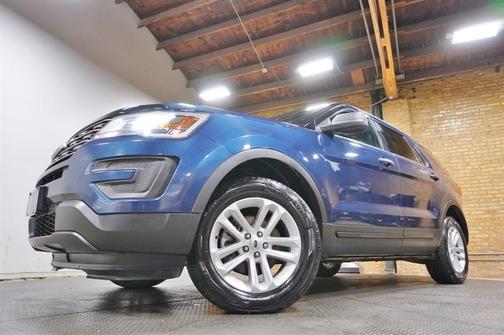 Blue Jeans Metallic 2017 Ford Explorer Base