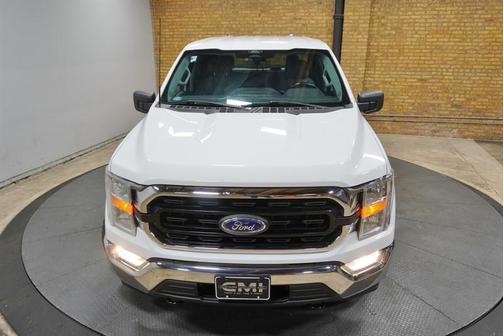 Oxford White 2022 Ford F-150 XLT