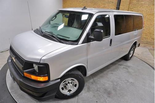 2017 Chevrolet Express 2500 LS