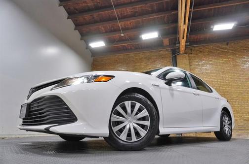 2020 Toyota Camry Hybrid LE