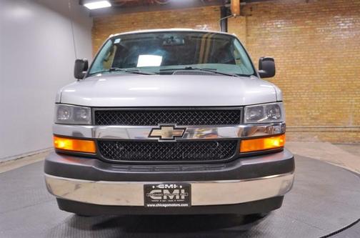 Silver Ice Metallic 2017 Chevrolet Express 3500 LT