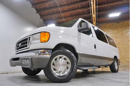 2003 Ford E150 Chateau
